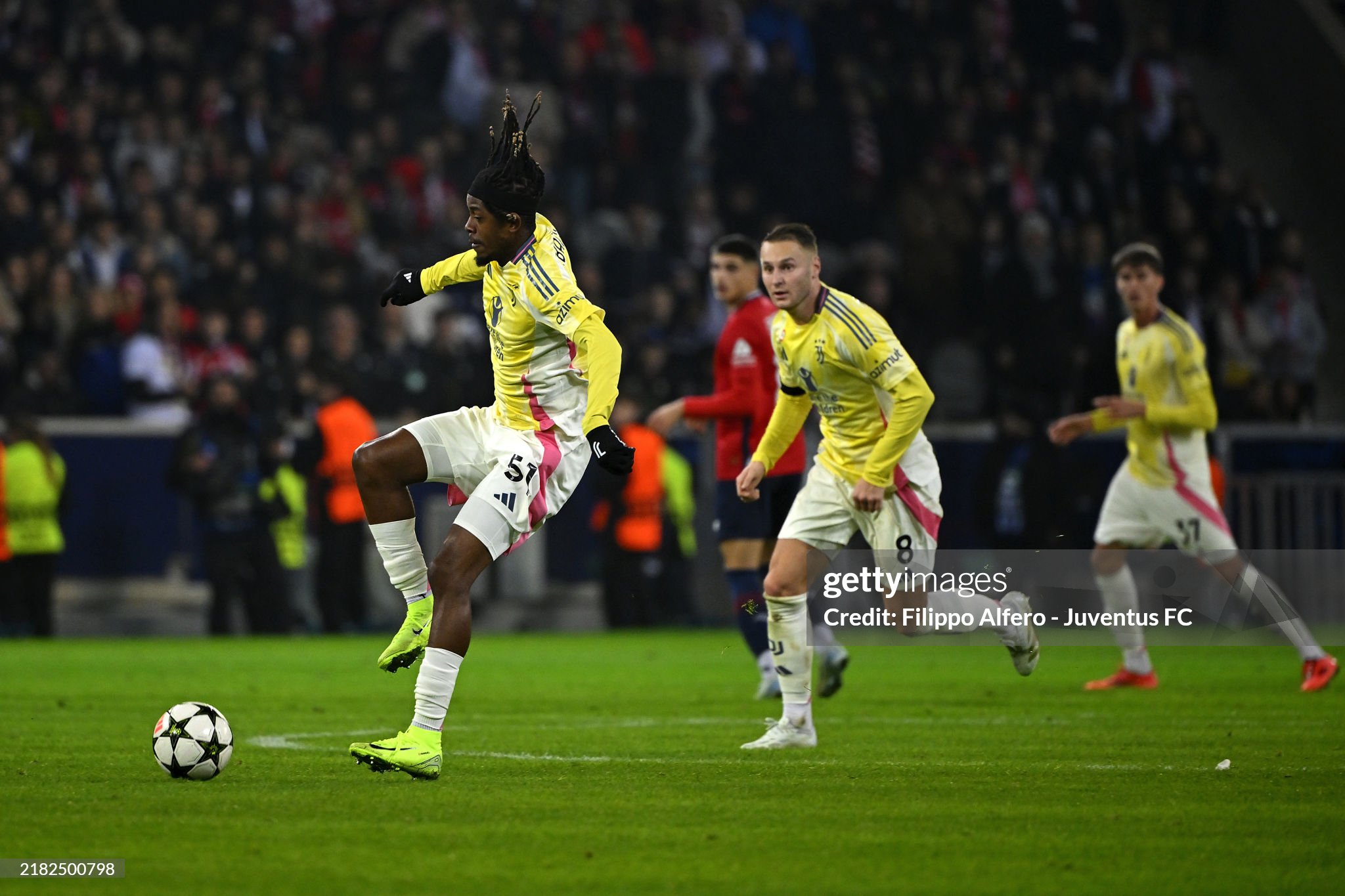 Juventus revelation Mbangula makes debut in Red Devils squad