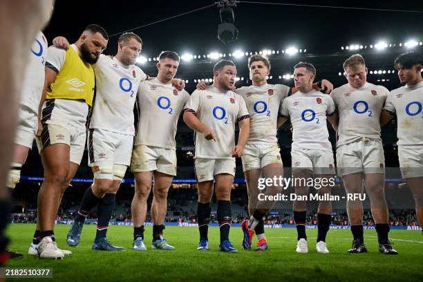 Jamie George of England talks to the team in a huddle following the team's defeat during the Autumn Nations Series 2024 match between England and New...