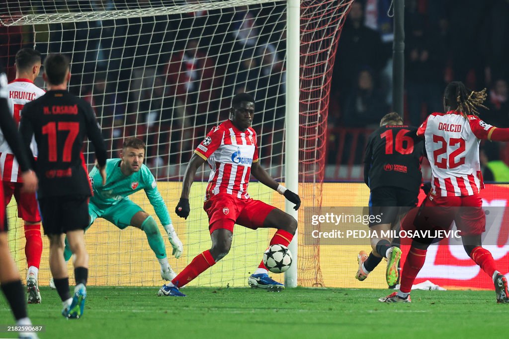 TOPSHOT-FBL-EUR-C1-CRVENA ZVEZDA-BARCELONA