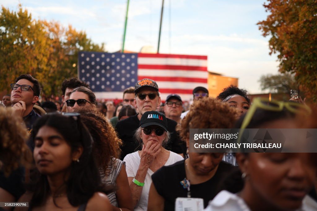 TOPSHOT-US-VOTE-POLITICS-HARRIS