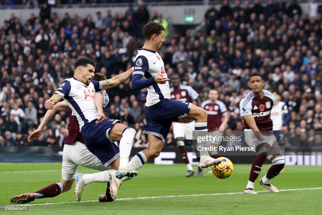 Tottenham Hotspur FC v Aston Villa FC - Premier League