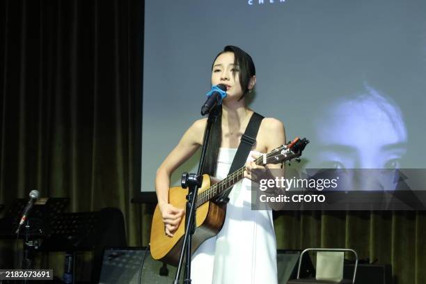 Vicky Yang Singer 13 Vicky Chen (Singer) Stock Photos, High-Res Pictures, and Images ...
