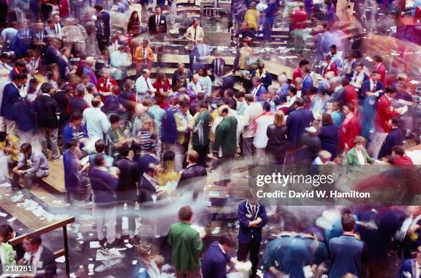 board of trade in chicago, illinois - trading room stock pictures, royalty-free photos & images