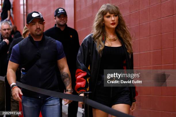 Taylor Swift arrives before the game between the Kansas City Chiefs and the Tampa Bay buccaneers at GEHA Field at Arrowhead Stadium on November 04,...