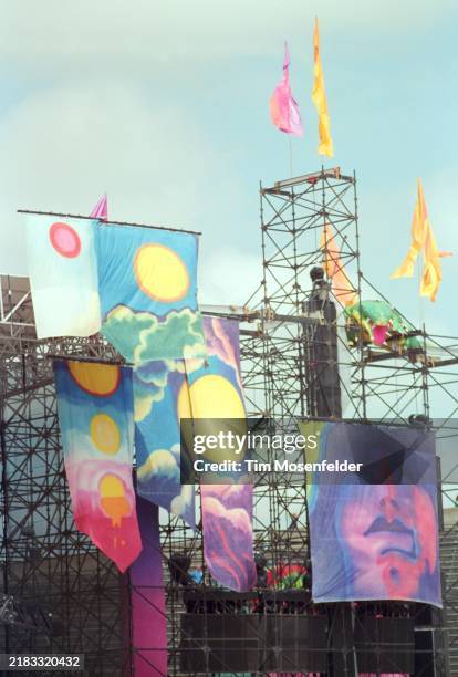 Atmosphere as the Grateful Dead perform at Autzen Stadium on June 24, 1990 in Eugene, Oregon.