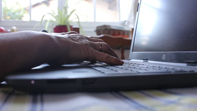 https://media.gettyimages.com/id/2183362284/video/elderly-woman-in-a-laptop.jpg?b=1&s=640x640&k=20&c=z8OLLiSqUpMqQ9nD63u-UvxWW3mXLxFI-OLDzwxvfes=