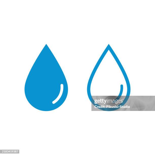 wassertropfen-symbol. sammlung von blauen wassertropfen. - regentropfen stock-grafiken, -clipart, -cartoons und -symbole