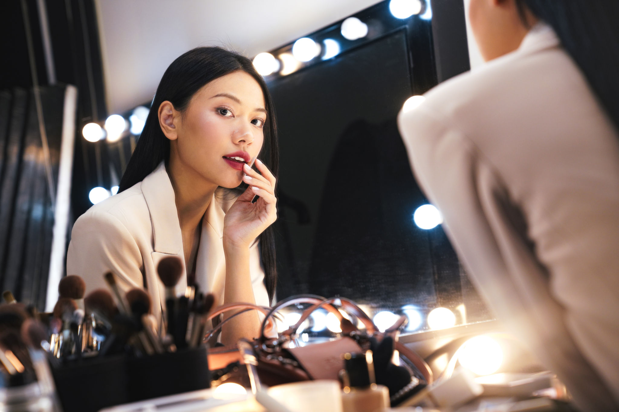 fall makeup final touches