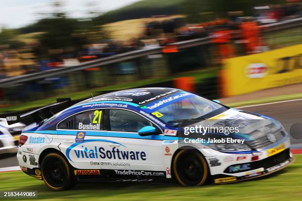 Mike Bushell Racing 314 Mike Bushell Photos & High Res Pictures - Getty Images