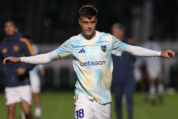 Aaron Anselmino of Boca Juniors warms up before a Liga Profesional 2024 match between Sarmiento and Boca Juniors at Eva Peron Stadium on November 10,...