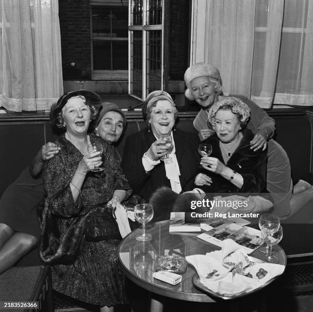 Ruby Barr 11 Ruby Miller (Actress) Stock Photos, High-Res Pictures, and Images ...
