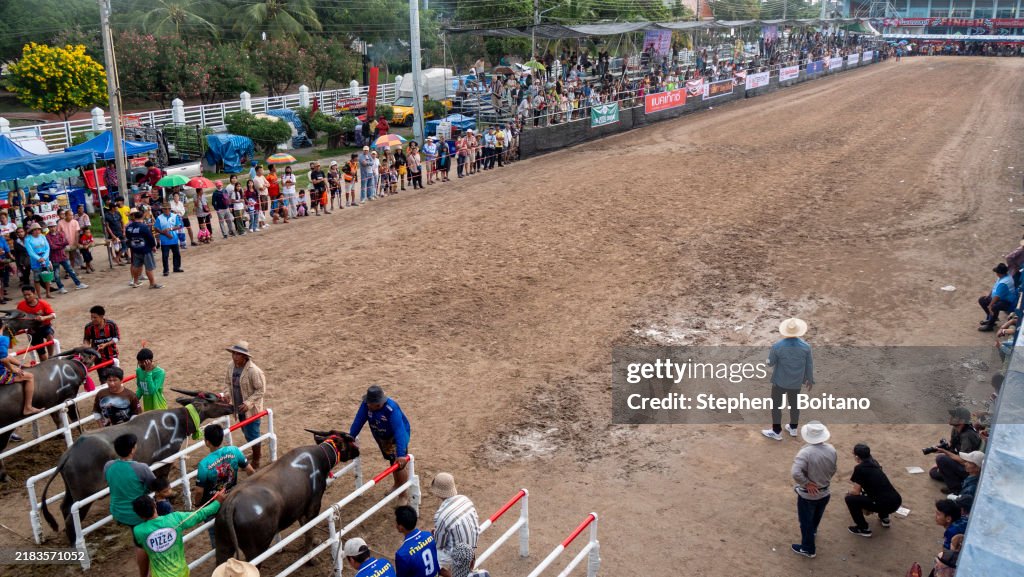 Jockeys prepare to start a race at the153rd Annual Chonburi...