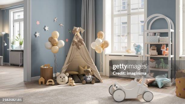 skandinavisch inspiriertes kinderspielzimmer mit tipi-zelt und spielzeug - skandinavische kultur stock-fotos und bilder