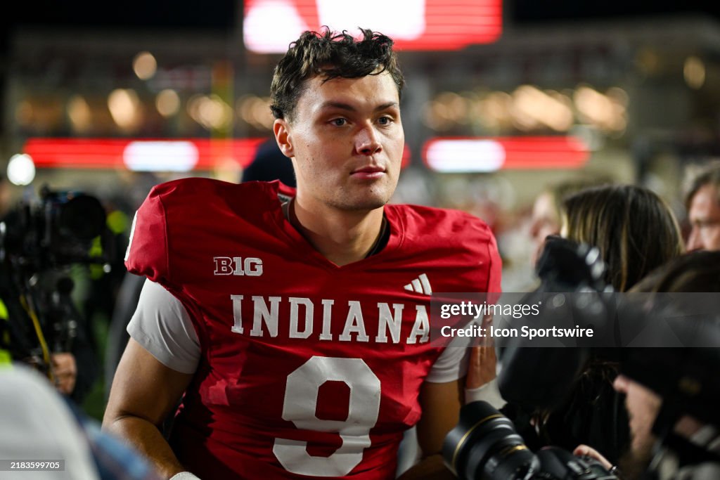 COLLEGE FOOTBALL: NOV 09 Michigan at Indiana
