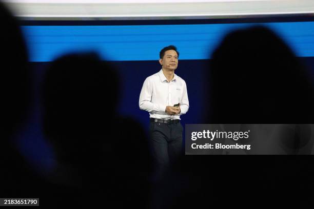 Robin Li Signare 898 Baidu Robin Li Stock Photos, High-Res Pictures, and Images - Getty ...