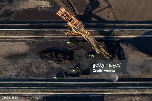the mechanical equipment in the coal mine is used for transporting coal - gold mine stock pictures, royalty-free photos & images