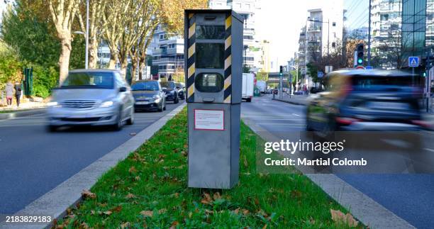 speed control radar - radar imagens e fotografias de stock