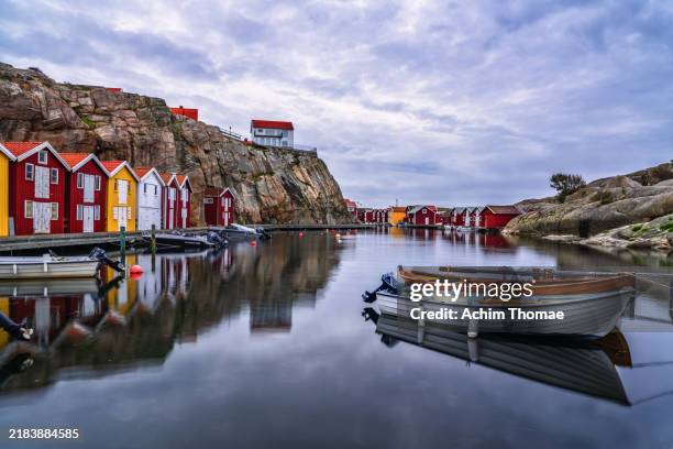 village of smögen, sweden, europe - suecia fotografías e imágenes de stock