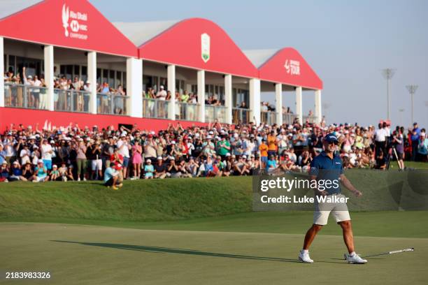 Paul Waring of England celebrates victory on the 18th green on day four of the Abu Dhabi HSBC Championship 2024 at Yas Links Golf Course on November...