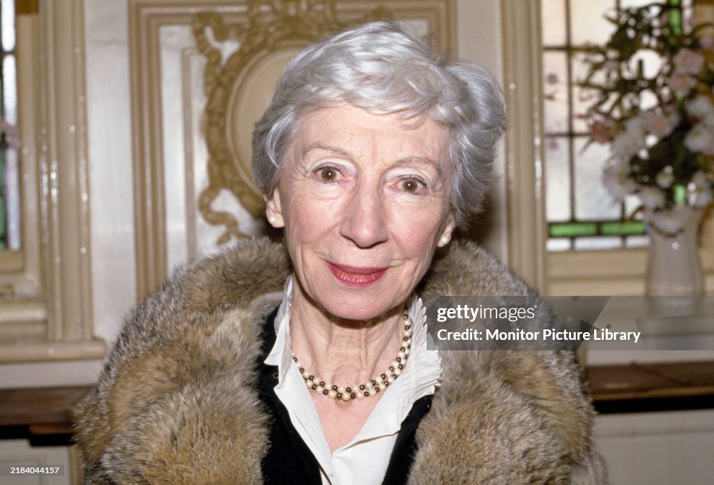 Jan R Anderson English actress Jean Anderson , best known for her roles in the BBC ...