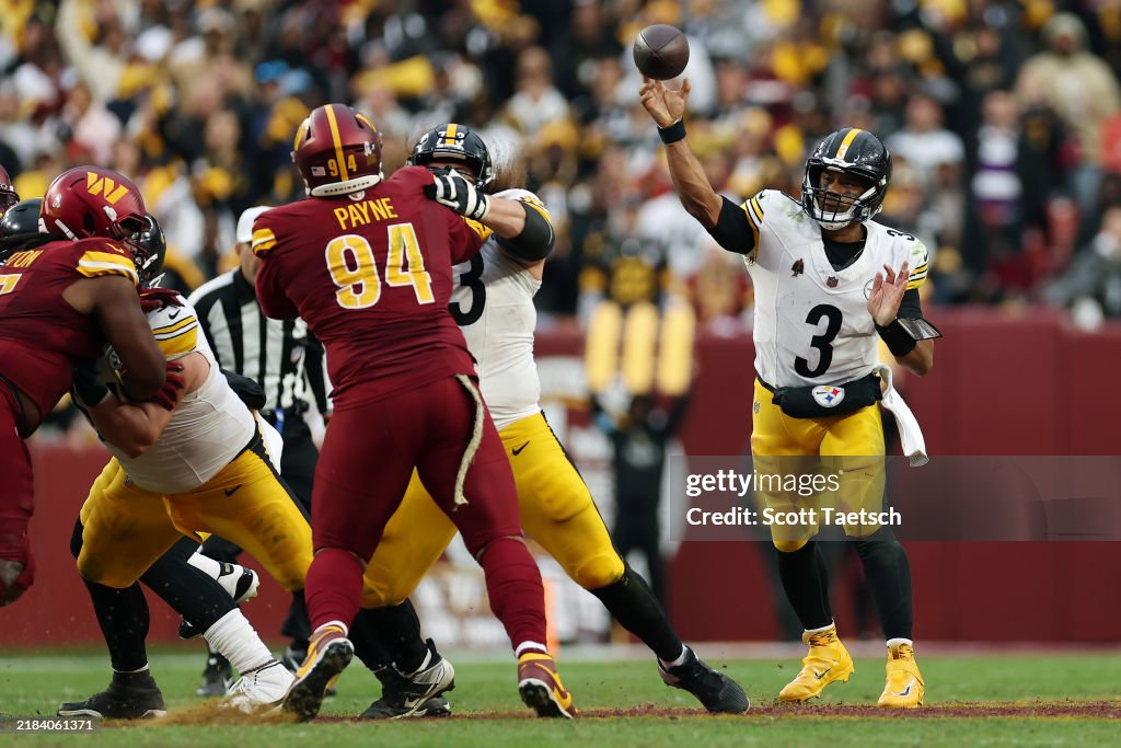 Pittsburgh Steelers v Washington Commanders