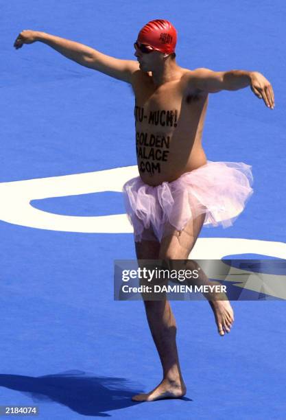 Pool Streaker 30 Mark Roberts Streaker Stock Photos, High-Res Pictures, and Images ...