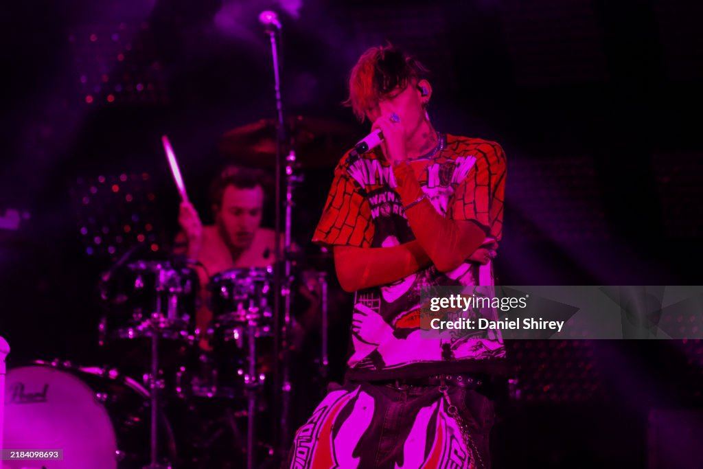 Machine Gun Kelly performs during the 2024 All-MLB Team Show After ...
