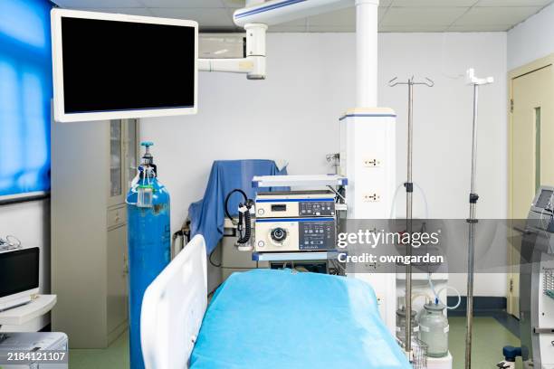 empty modern endoscopic room - endoscopy-procedure-room stock pictures, royalty-free photos & images