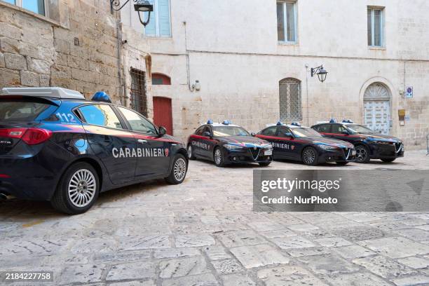 627 Cars Of Carabinieri Stock Photos High Res Pictures And Images 627-cars-of-carabinieri-stock-photos-high-res-pictures-and-images