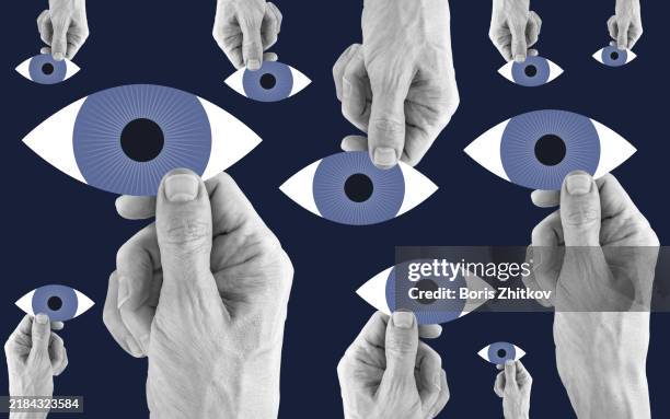 total control - spion stockfoto's en -beelden