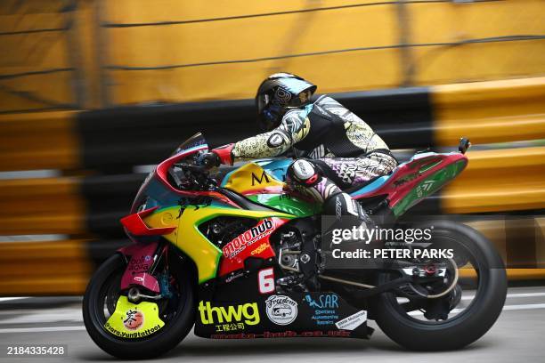 Sam West Racing 1,341 Bike Hub Stock Photos, High-Res Pictures, and Images - Getty Images