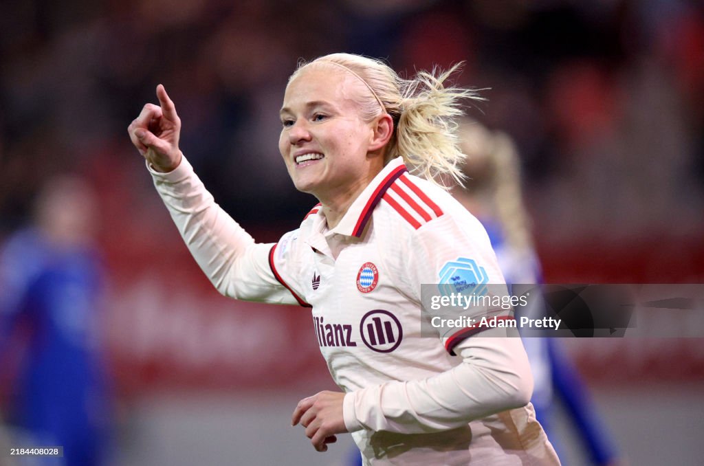 FC Bayern München v Valerenga - UEFA Women's Champions League 2024/25 Group Stage MD3
