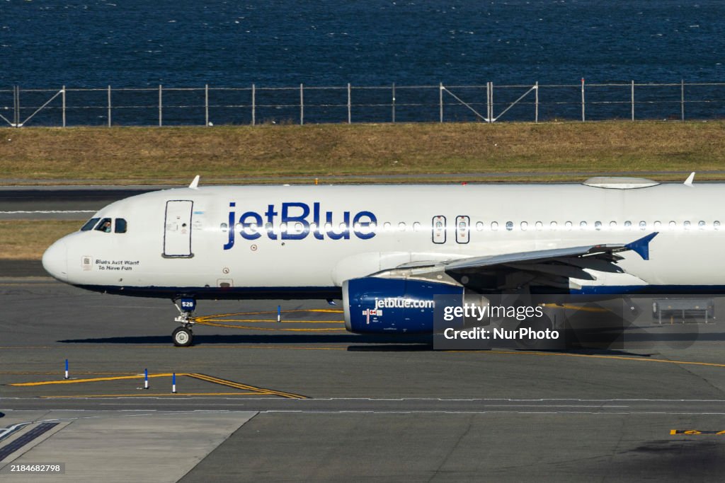 JetBlue Airbus A320 In LaGuardia Airport