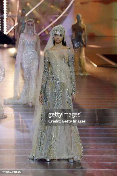 Saudi Model 9.662 Mode Aus Saudi Arabien Stock Photos, High-Res Pictures, and ...