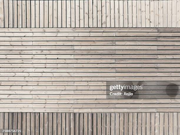 empty wooden floor - parket stockfoto's en -beelden
