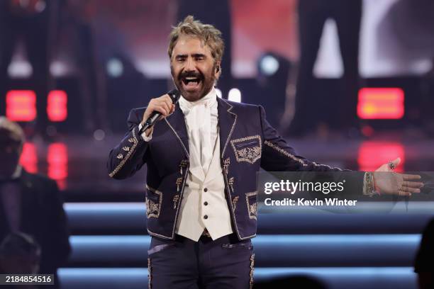 7,437 Alejandro Fernandez Alejandro Photos & High Res Pictures - Getty Images