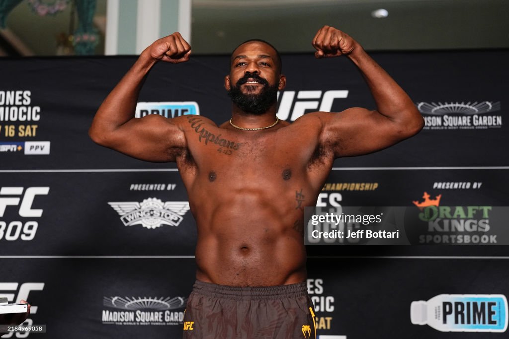 UFC 309: Jones v Miocic - Official Weigh-in