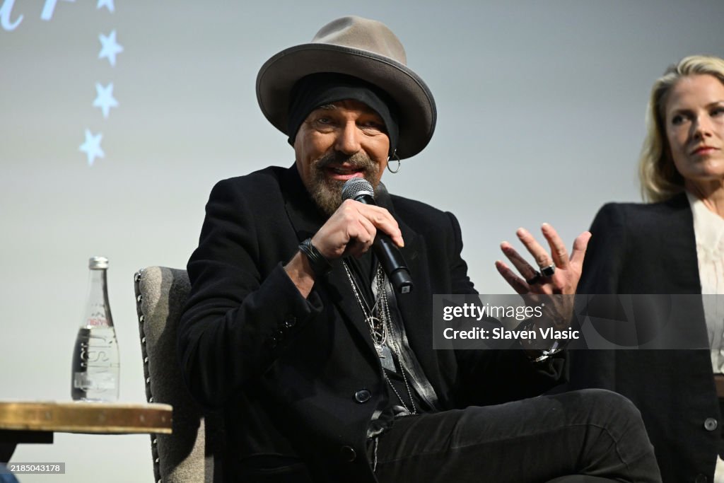 Billy Bob Thornton speaks on stage as Ali Larter looks on during ...
