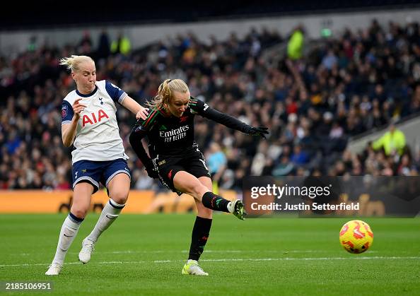 Tottenham Hotspur v Arsenal - Barclays Women's Super League Tottenham Hotspur v Arsenal - Barclays Women's Super League