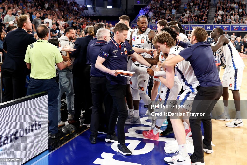 NBL Rd 9 - Melbourne United v Adelaide 36ers