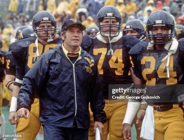 Mark Raugh 45 Don Nehlen Stock Photos, High-Res Pictures, and Images - Getty Images