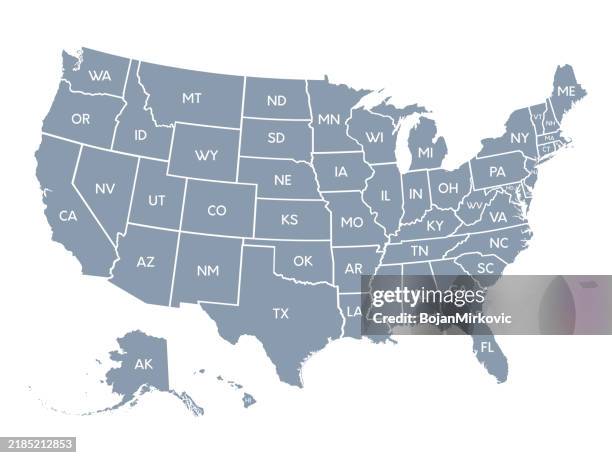 illustrations, cliparts, dessins animés et icônes de carte des états-unis isolée sur fond blanc incluant hawaï et l’alaska avec l’abréviation du nom court pour chaque état. - culture de lalaska