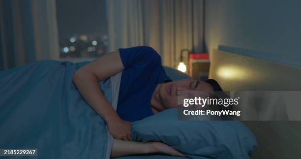 man night sleep deeply - deep sleep stock pictures, royalty-free photos & images