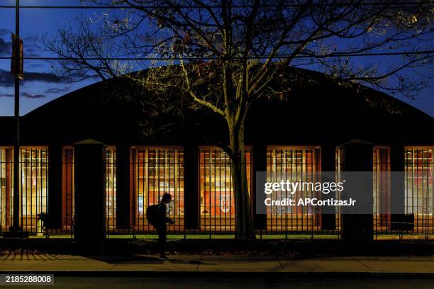 698 Red Brick University Stock Photos High Res Pictures And Images 698-red-brick-university-stock-photos-high-res-pictures-and-images