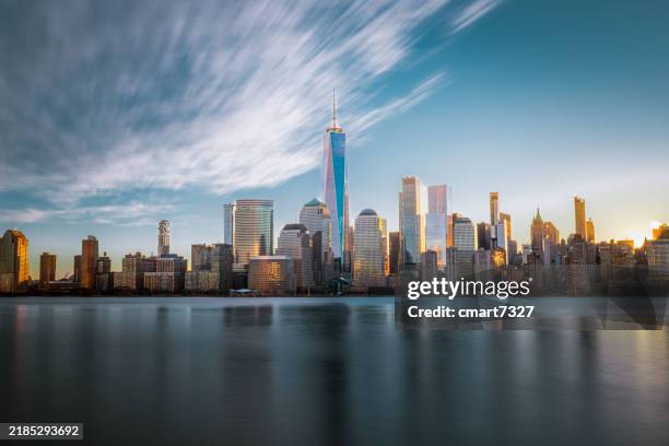 the freedom tower and nyc skyline - river hudson stock pictures, royalty-free photos & images