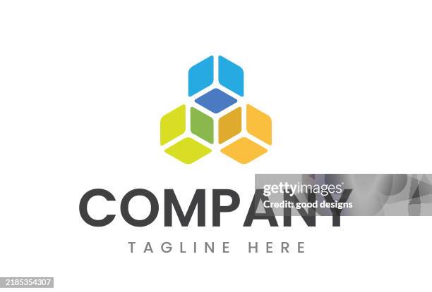 logo-design mit drei würfeln - würfel stock-grafiken, -clipart, -cartoons und -symbole
