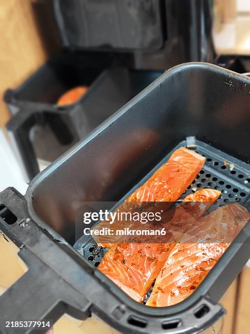 Fresh, seasoned salmon in the air fryer Fresh, seasoned salmon in the air fryer