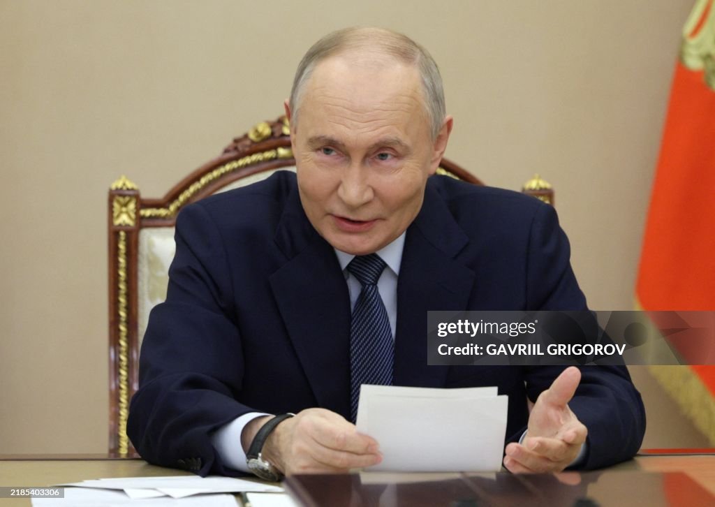 RUSSIA-UKRAINE-CONFLICT-MISSILE-PUTIN