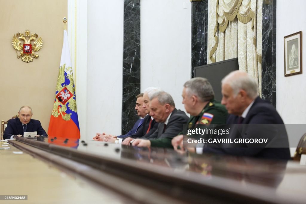 RUSSIA-UKRAINE-CONFLICT-MISSILE-PUTIN