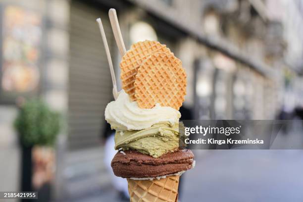 gelato - italian ice-cream - gelato italiano foto e immagini stock